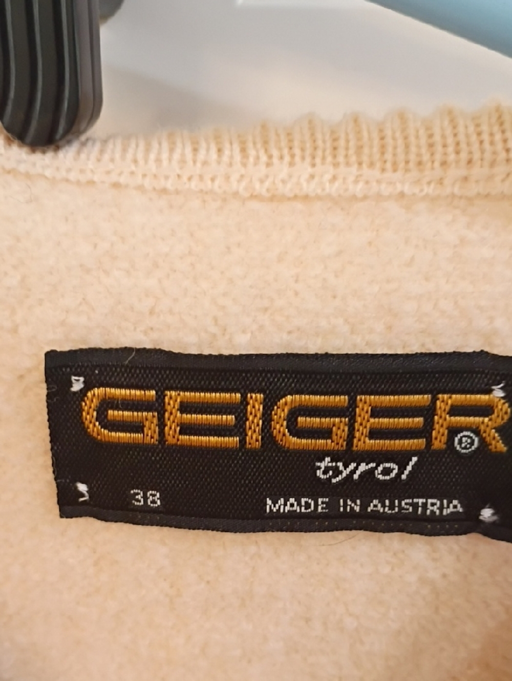 Geiger Cream Boiled Wool Button Front Cropped Jacket - Picture 5 of 7